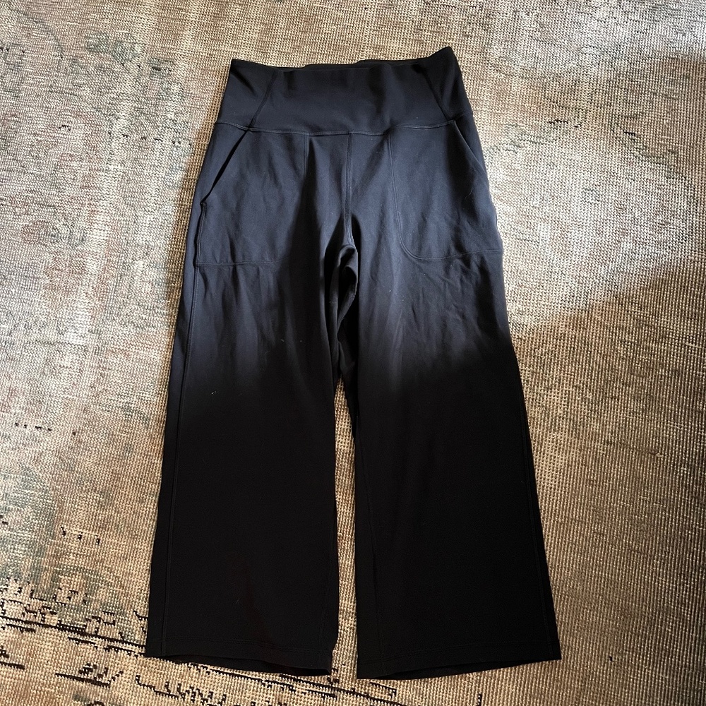 Lululemon Wide Leg Cropped Pants Size 8